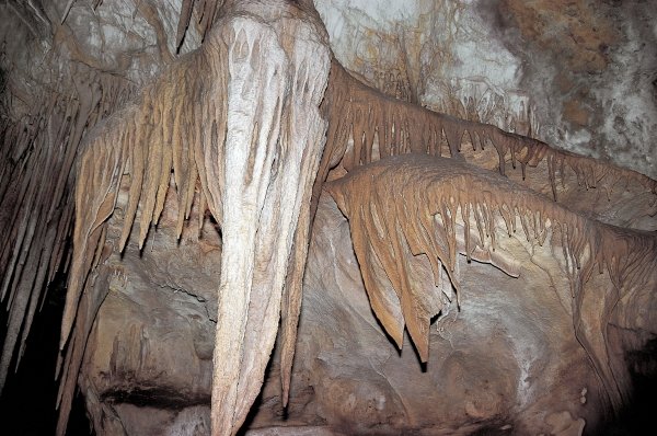 Vallorbe Cave, Near Lausanne (photo)  od 
