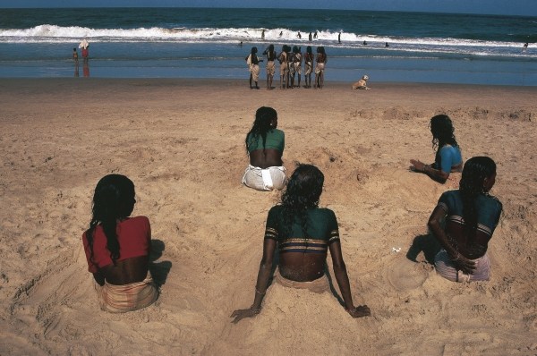Villagers from hinterland crowd beaches of Goa (photo)  od 