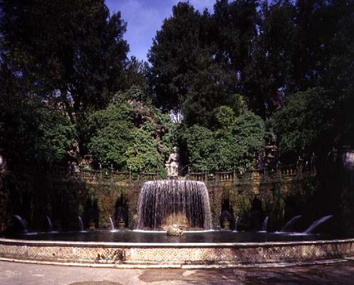 View of the 'Fontana Ovale' (Oval Fountain) designed by Pirro Ligorio (c.1500-83) for Cardinal Ippol od 