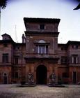 View of the villa from the approach, 16th century (photo)