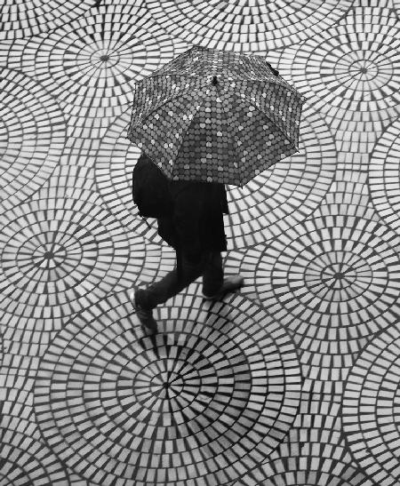 Rainy day patterns on the Embarcadero