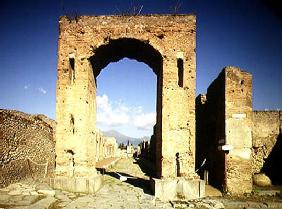 Arch of Caligula (photo)