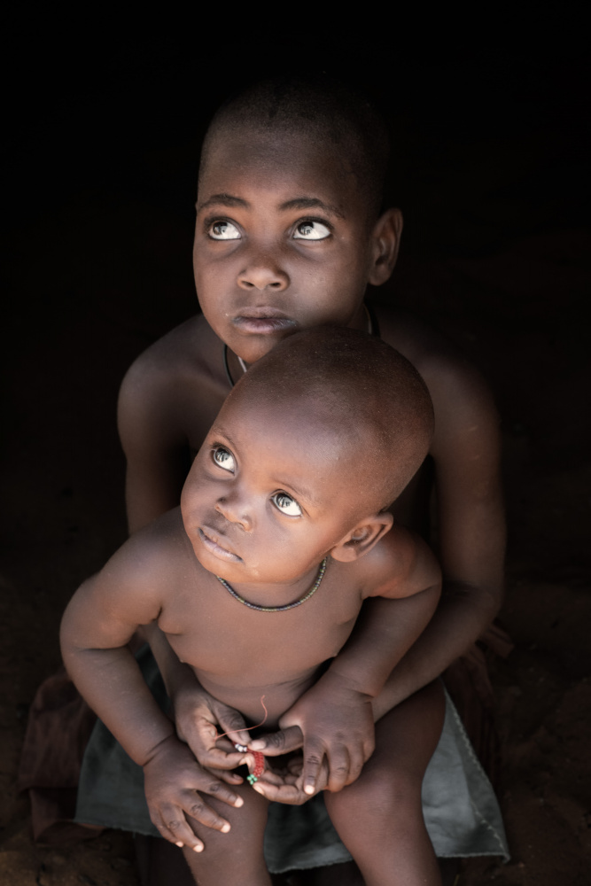 Children of the Himba od Trevor Cole