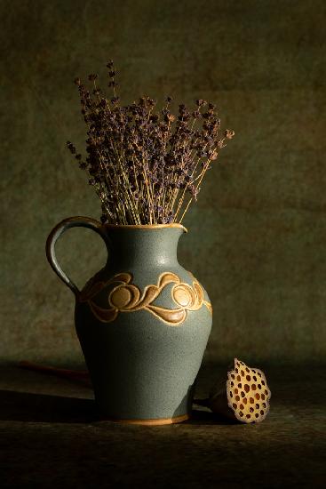 Dry flower and lotus pod