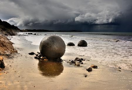 Moeraki Round Boulders