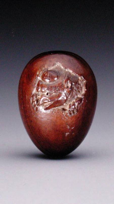 Netsuke depicting a crow emerging from its egg od Yuzan