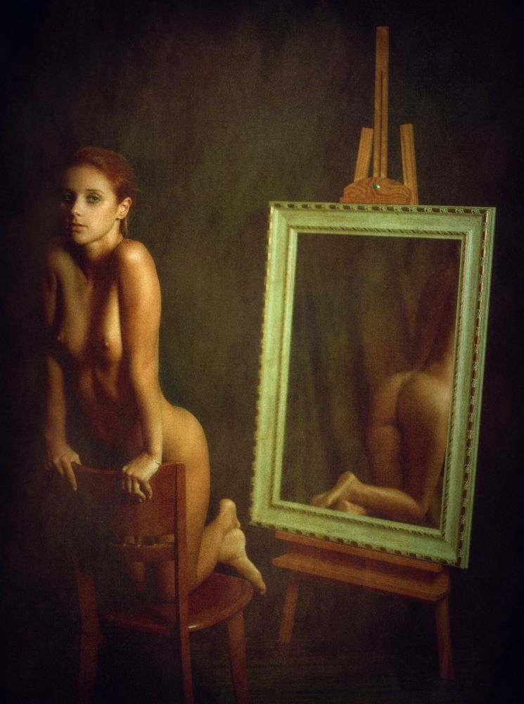 Portrait with rear view mirror od Zachar Rise